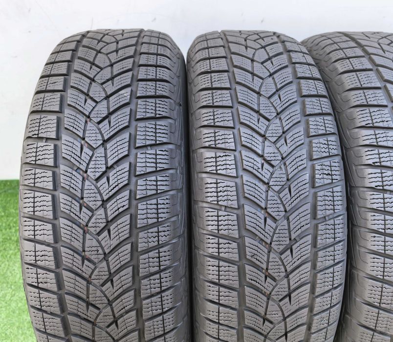 4бр. 215/70/16 GOODYEAR Ultra Grip Performance SUV- зимни