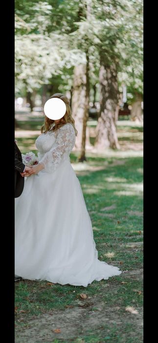 Rochie mireasa lucrata manual