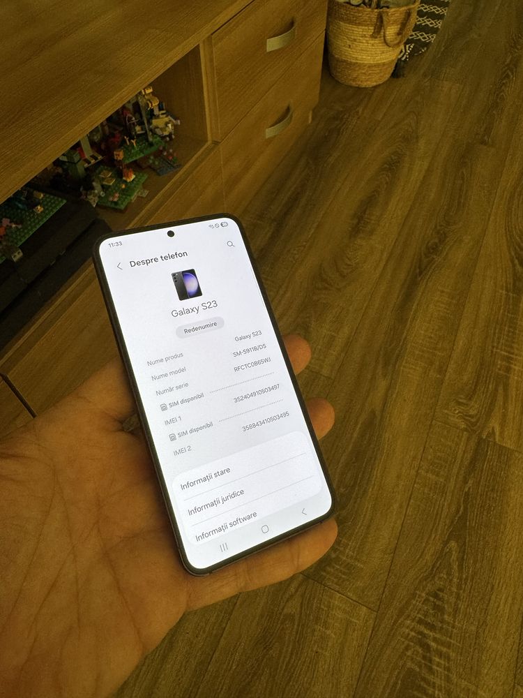 Samsung Galaxy S23, memorie 128GB, 8GB RAM, la cutie, impecabil