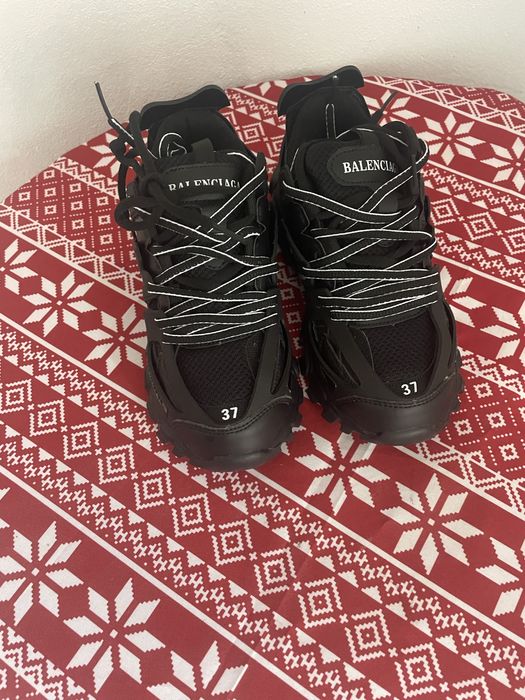 Balenciaga  Nr 37 Nou