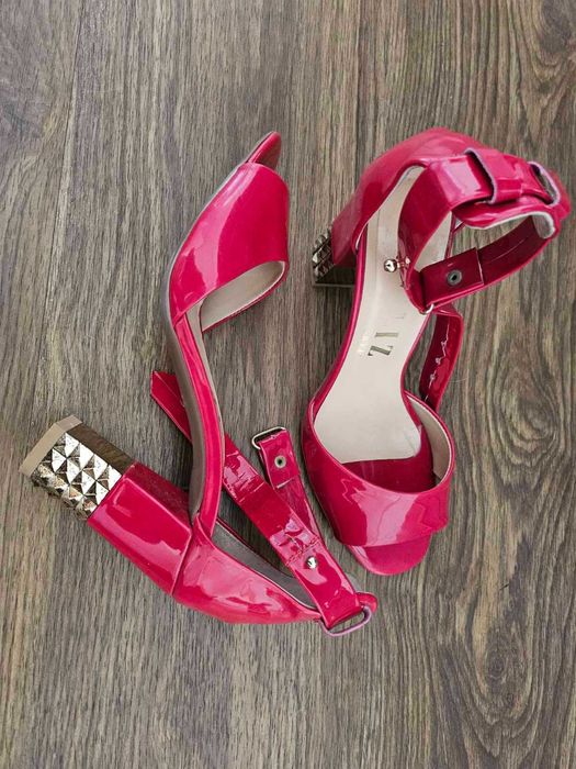 Сандали INGILIZ естествен лак