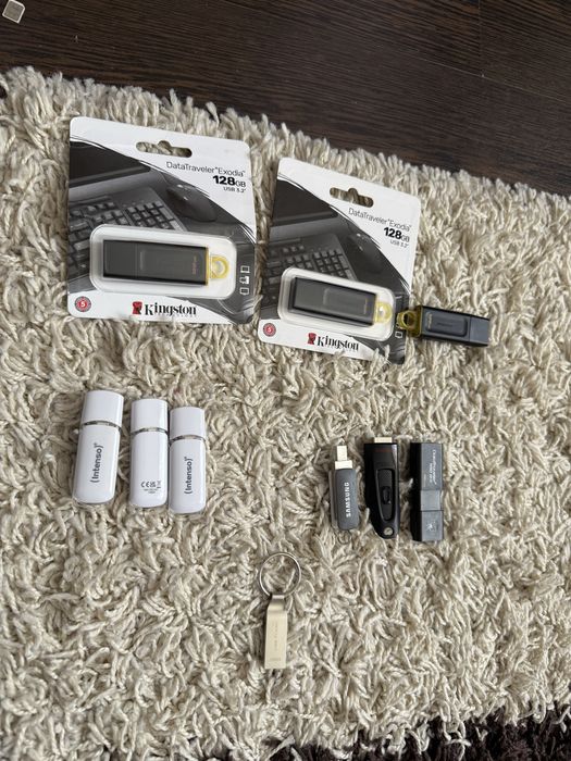 Vand Stick USB 16GB/128GB/256GB [poze reale