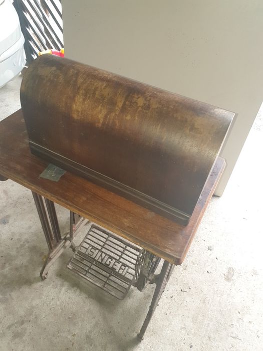 Vand masina de cusut Singer