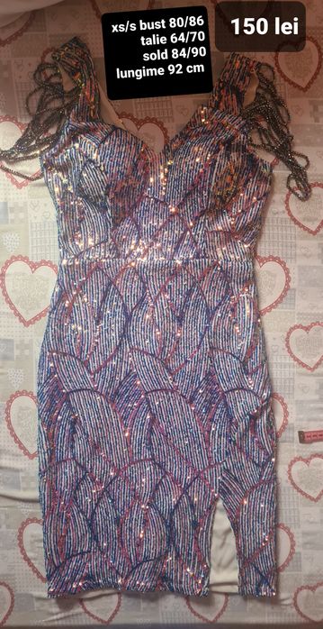 Rochita cu paiete si crapatura xs/s