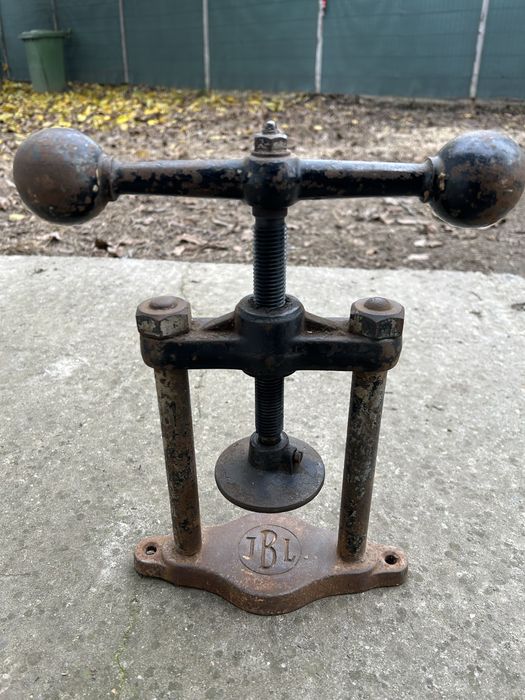 Presa JBL (Raritate)