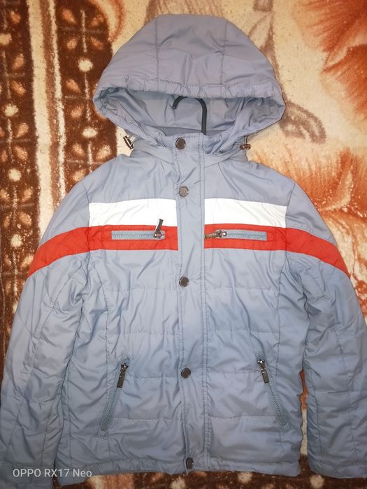 Продам куртку на мальчика