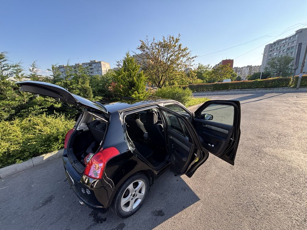 Продавам Suzuki Swift