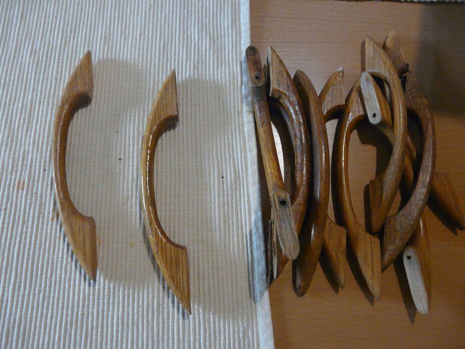 дръжки за мебелни врати