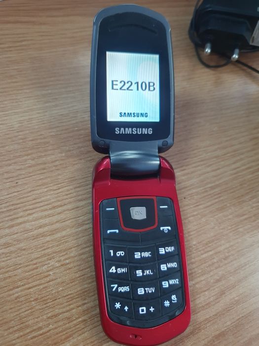 telefon Samsung E2210B perfect functional taste butoane clapeta senior