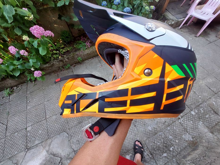 Кросова каска Acerbis L