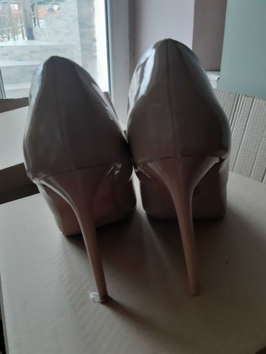 Обувки на ток Зара