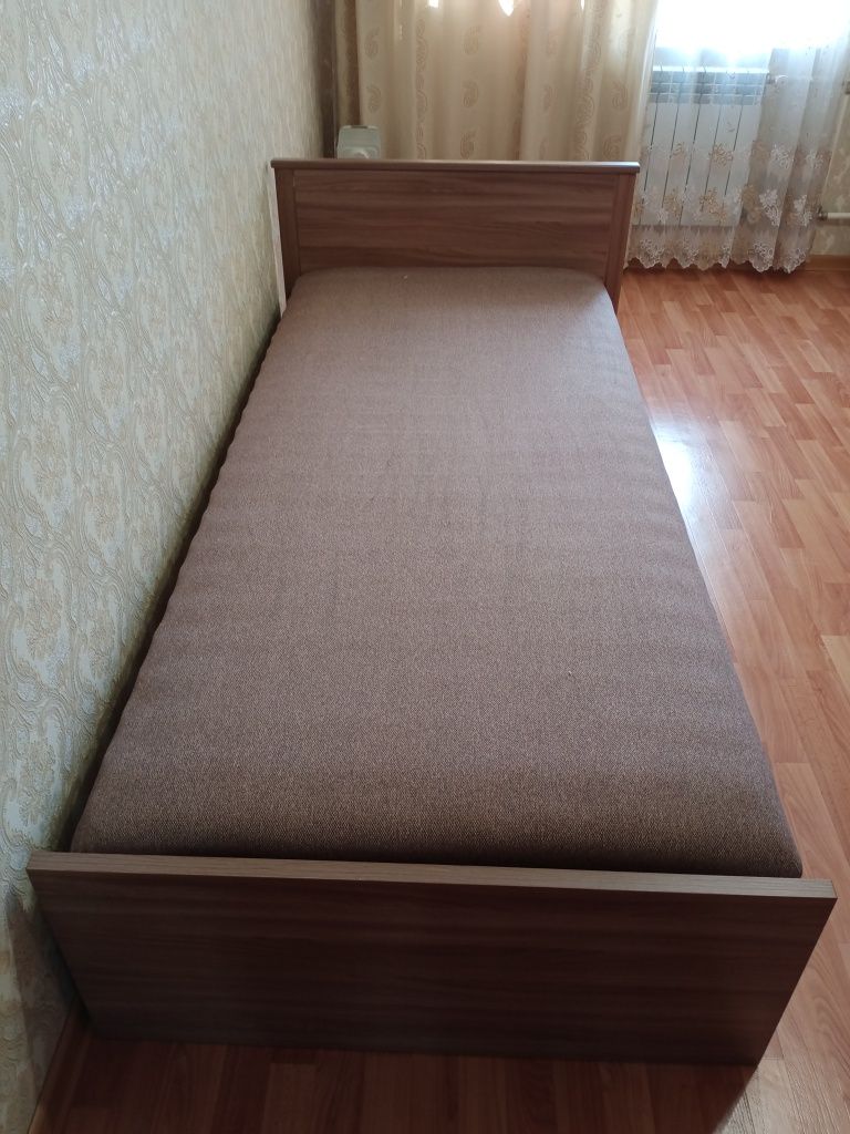 Кровать Б/у. В хорошем состоянии