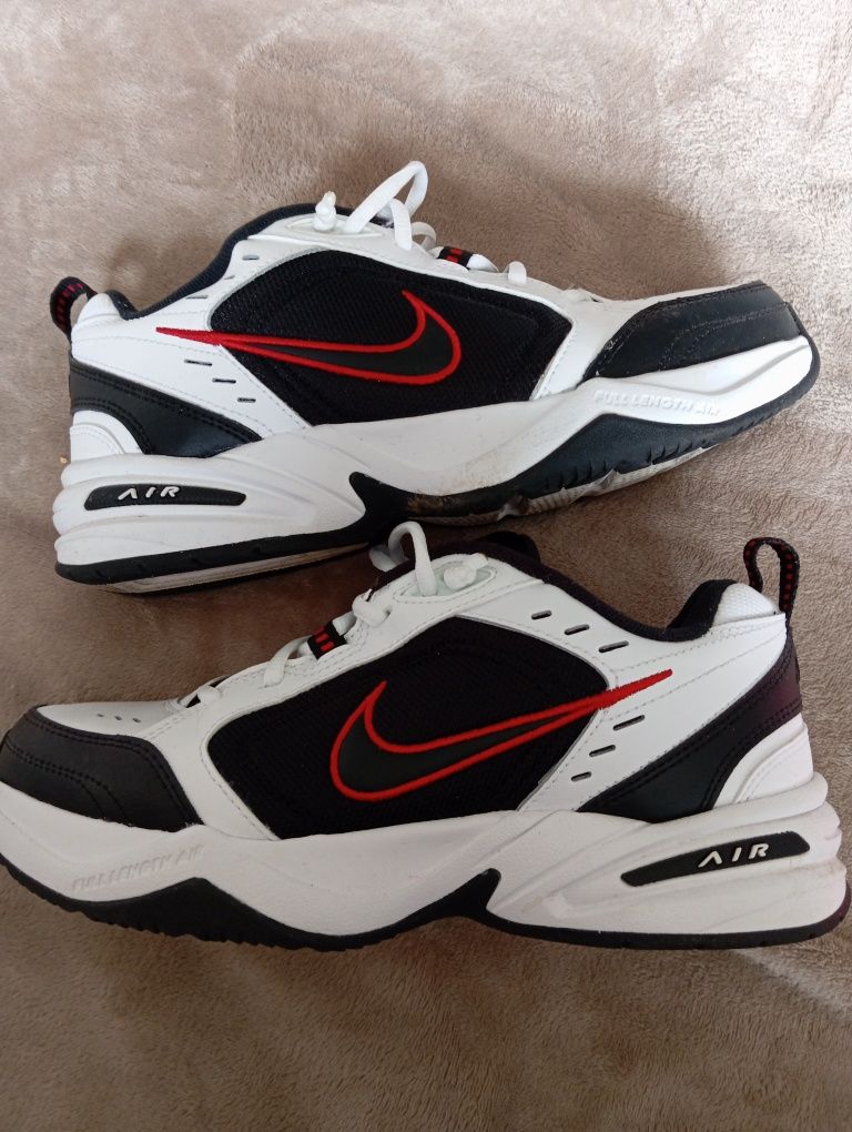 Adidasi Nike Air Monarch,Mărimea 41