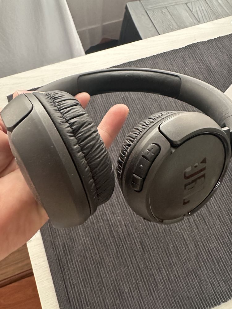 Casti JBL Tune bluetooth