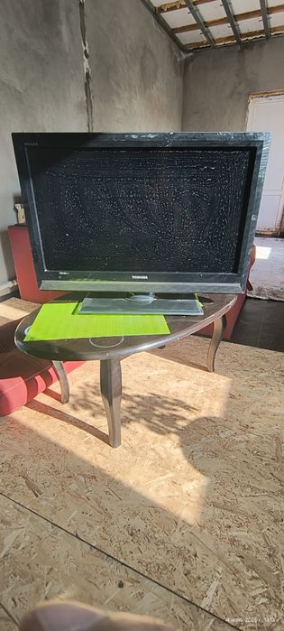 LED телевизор Toshiba. .