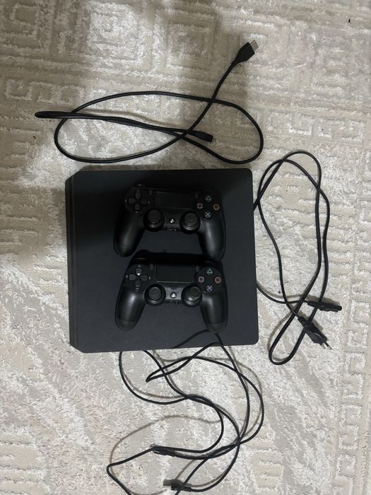Продаю playstation 4