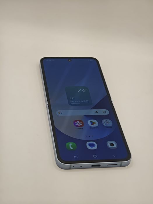 Samsung Galaxy Flip 6 5G