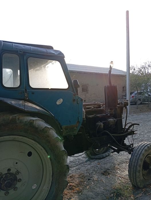 Mtz80 traktori sotiladi