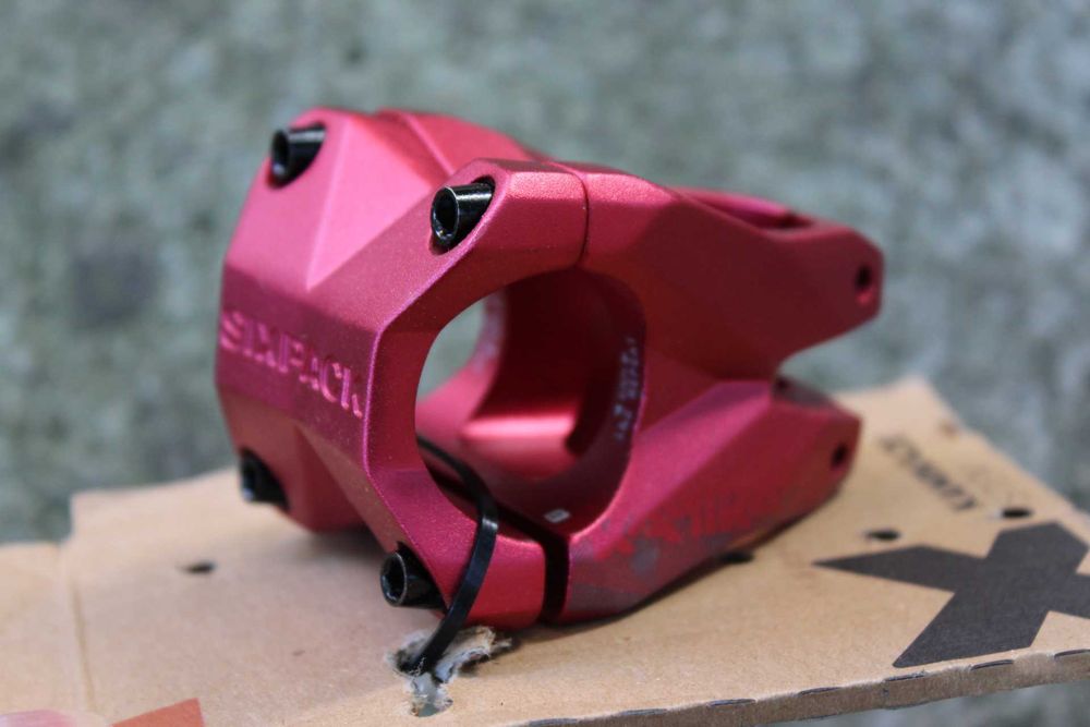 Sixpack Kamikaze 35mm-31.8" - pipa bicicleta - 3 culori