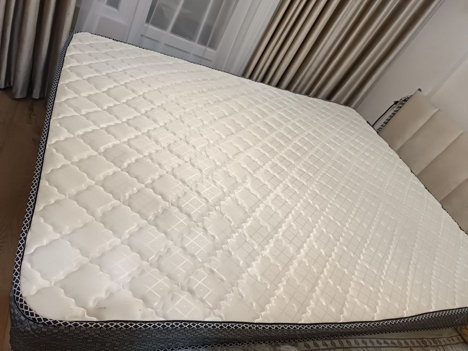 Продам матрас пружинах