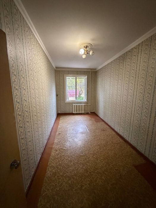 Сергели спутник 17 2х ком. 1 этаж 4х этажка цена 50000 у.е