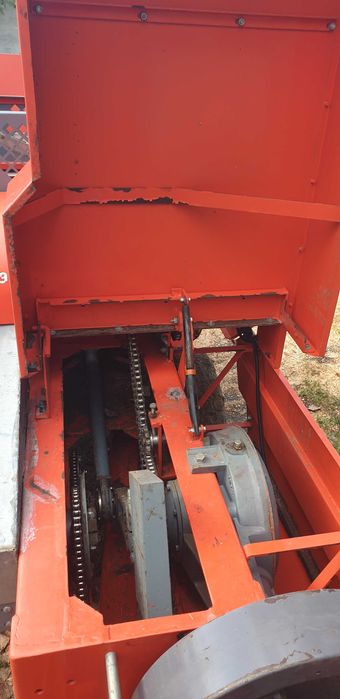 Presa  de balotat / Balotiera Maschio Pitagora L