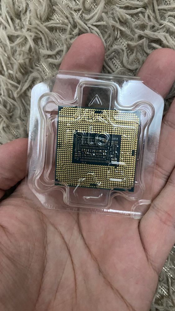 Продам процессор Intel Core I5 9600KF