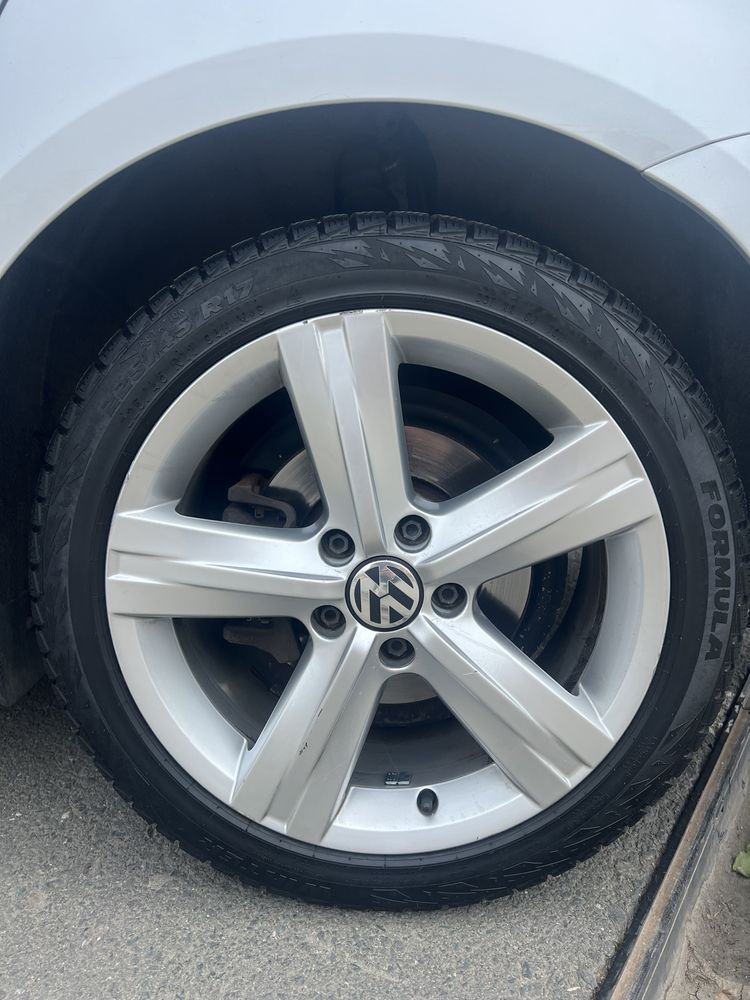 Vand jante originale vw 17 inch cu anvelope