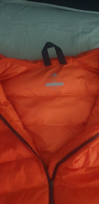 Vând geacă sport Adidas