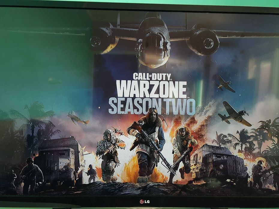 Xbox One S + Fortnite Battle Royale Launch Edition All, бял, с 4K UHD