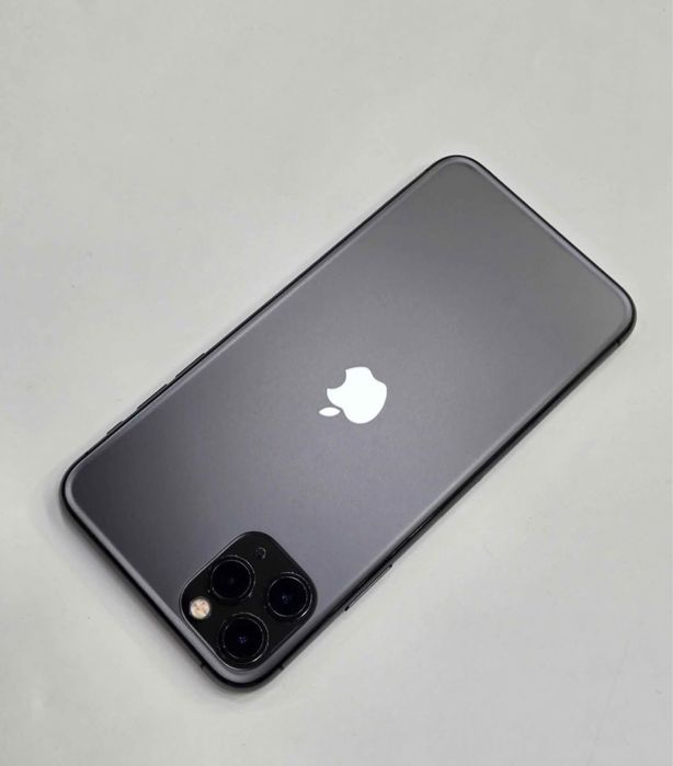 iPhone 11 Pro MAX/ 92% Bateria  / Accept Schimburi