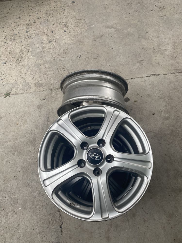 Продаю диски R16