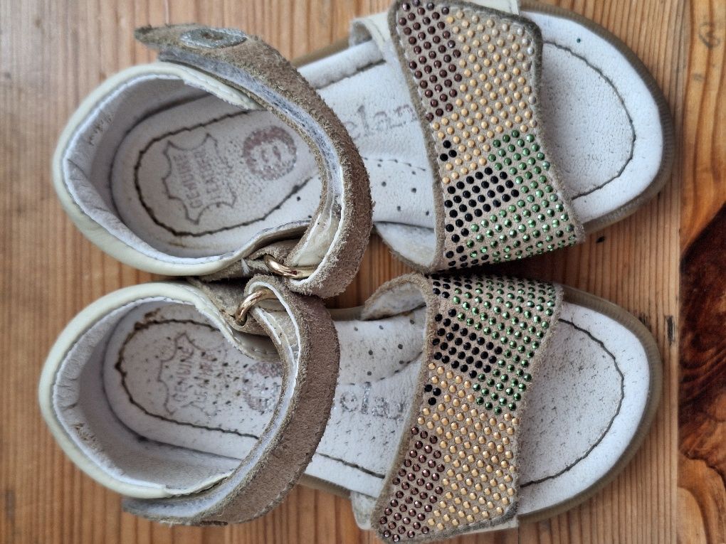 Sandale fetițe MELANIA mărime 22 | preț 50 lei