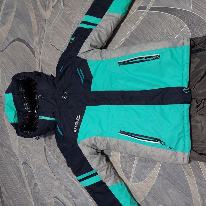 Продам зимний костюм