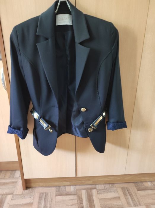 Пиджак женский в отличном состоянии