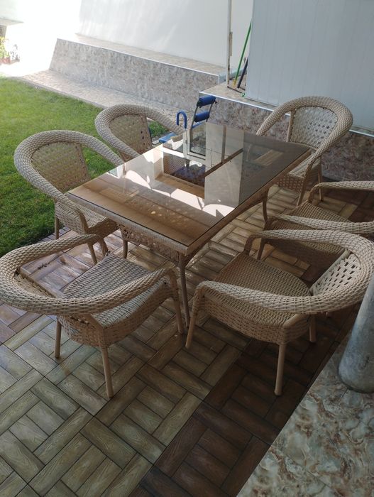 Продается плетенная мебель, ротанг, садовая мебель. 6 стула + стол,