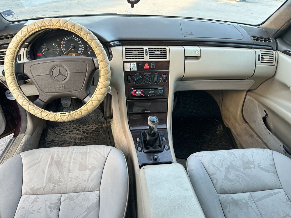 Mercedes E290 2.9d  На части