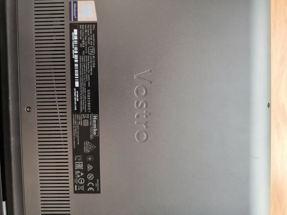 Laptop Dell Vostro 7590