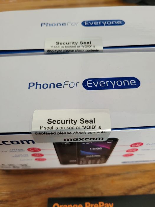 Vand telefon NOU, cu butoane, Maxcom