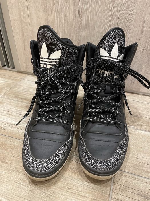 Кецове Adidas номер 39