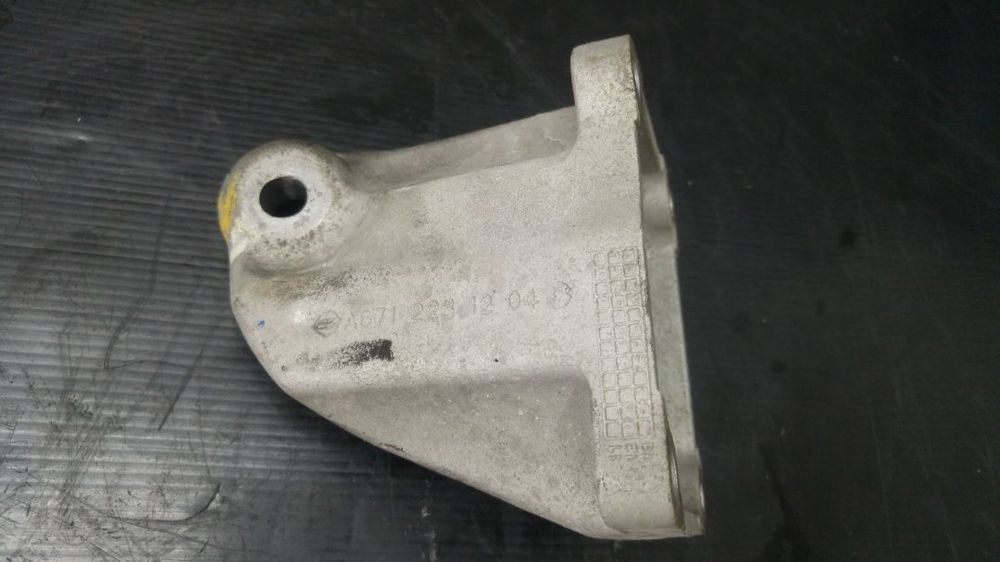 Suport dreapta motor 2.0 diesel 671960 ssangyong rexton a6712231204