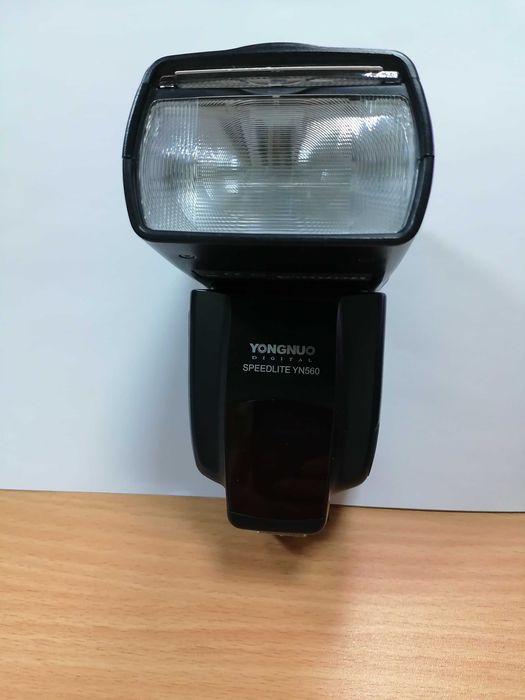 Вспышка на фотоаппарат