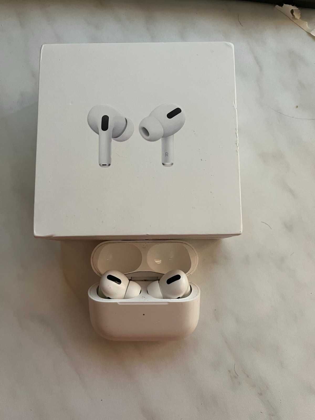 Apple AirPods Pro Gen 1 - за ремонт/ части