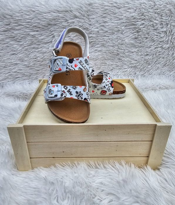 Детски сандали с корково ходило