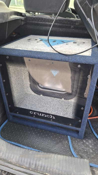 Vand subwoofer crunch plus stație jvc