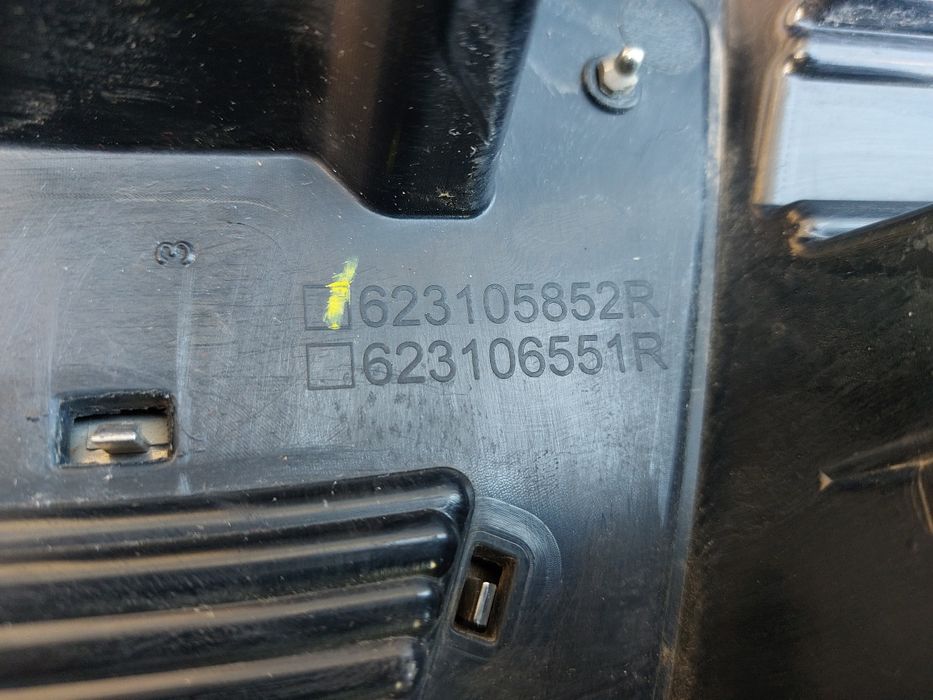 Grila bara fata vw passat b8 peugeot 308 gt dacia logan 3 stepway