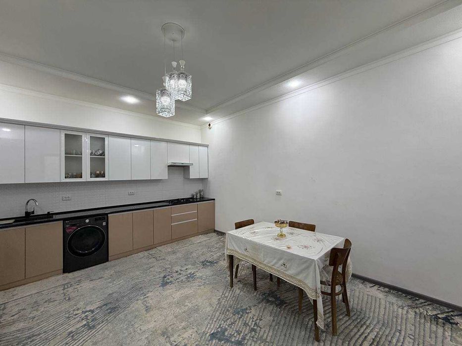 TAYYOR 5 SOTIQLI hovli sotiladi