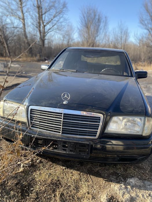 Продам мерса 2.8 объем