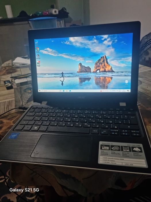 Лаптоп Acer Aspire One 11