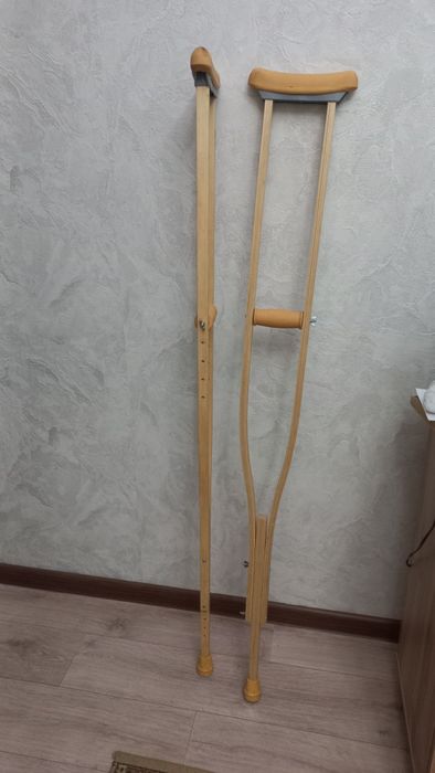 Костыли медицинские